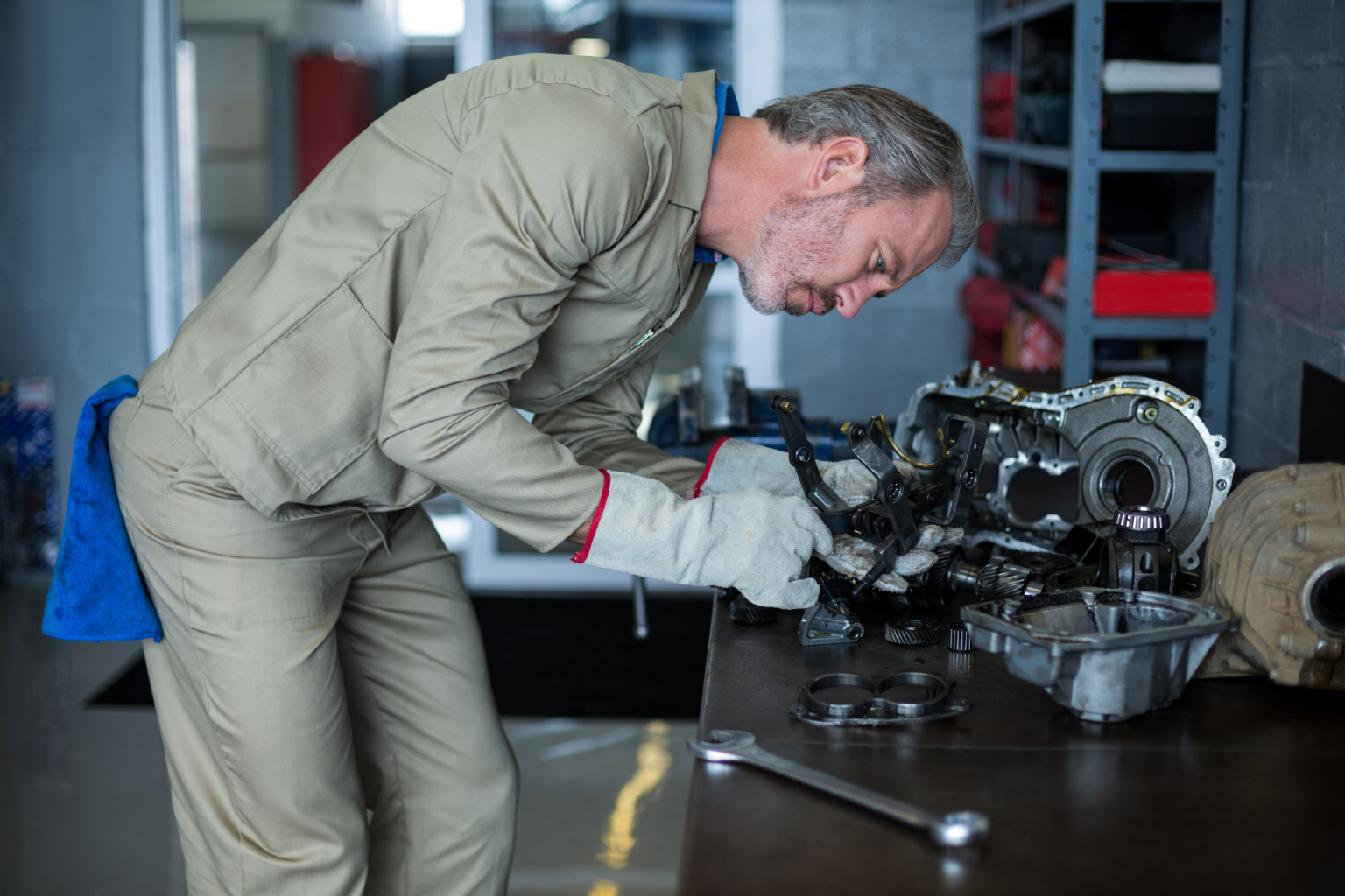 How Regular Transmission Servicing Improves Fuel Efficiency and Performance